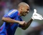 the-hand-of-thierry-henry